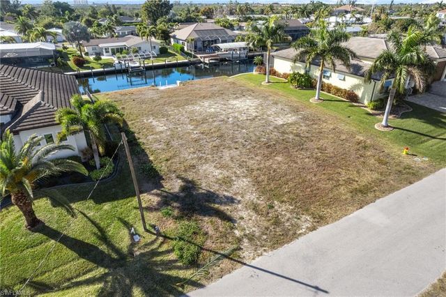 5824 SW 1st AVE, Cape Coral, FL 33914