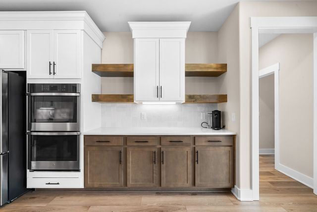 105 Sarah Frances Ct, Clarksville, TN 37043