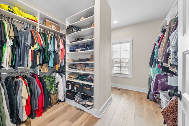 105 Sarah Frances Ct, Clarksville, TN 37043