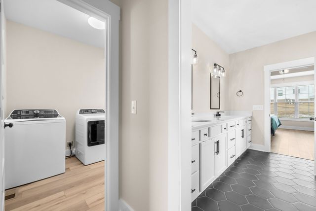 105 Sarah Frances Ct, Clarksville, TN 37043