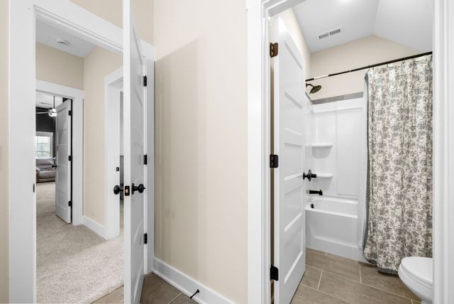 105 Sarah Frances Ct, Clarksville, TN 37043