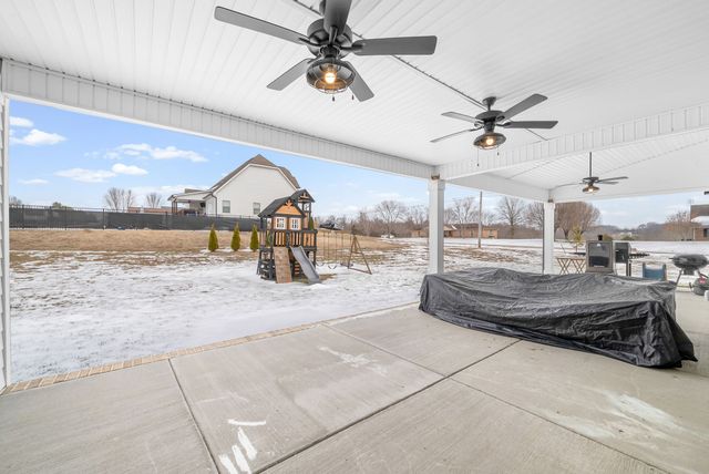 105 Sarah Frances Ct, Clarksville, TN 37043