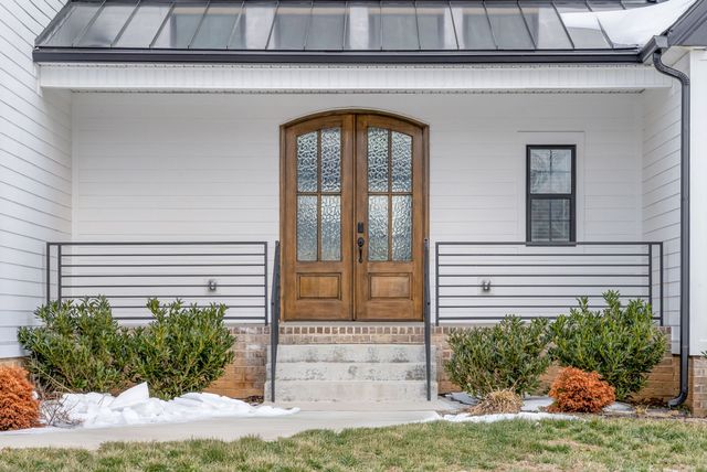 105 Sarah Frances Ct, Clarksville, TN 37043