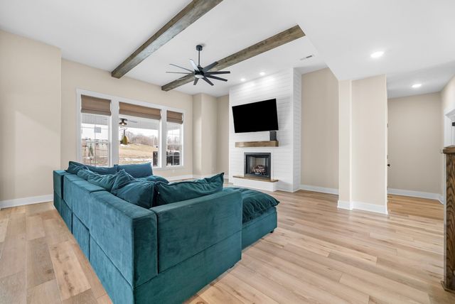 105 Sarah Frances Ct, Clarksville, TN 37043