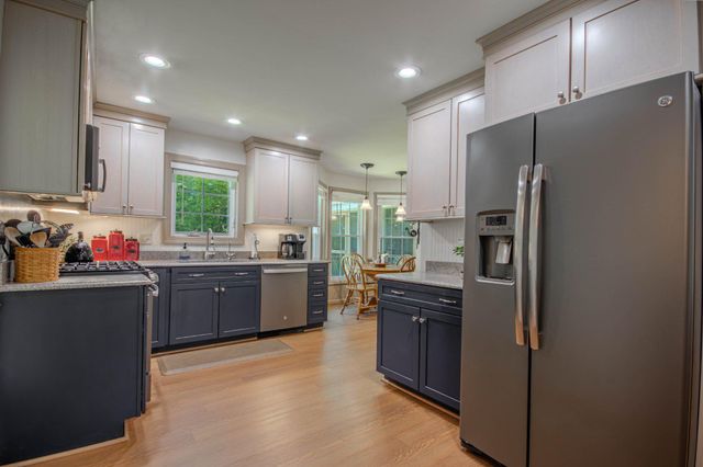 7301 TOPAZ CT, Hebron, MD 21830