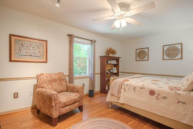 7301 TOPAZ CT, Hebron, MD 21830