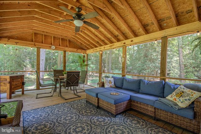 7301 TOPAZ CT, Hebron, MD 21830