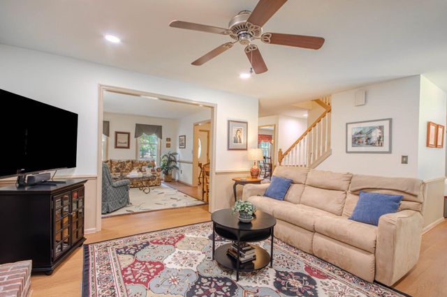 7301 TOPAZ CT, Hebron, MD 21830