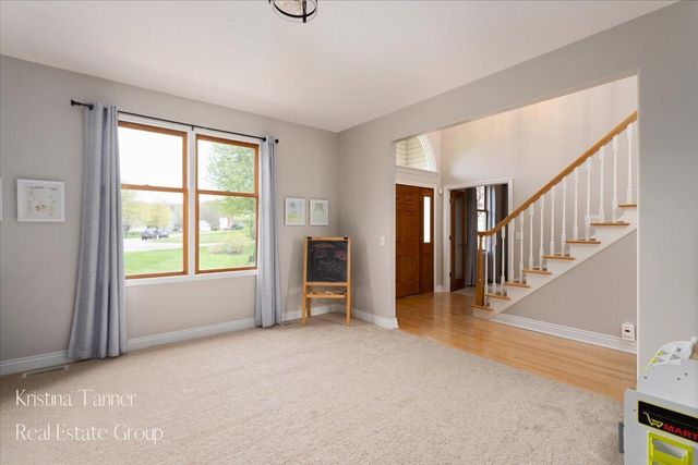 4797 Sunflower Ridge Drive NE, Ada, MI 49301