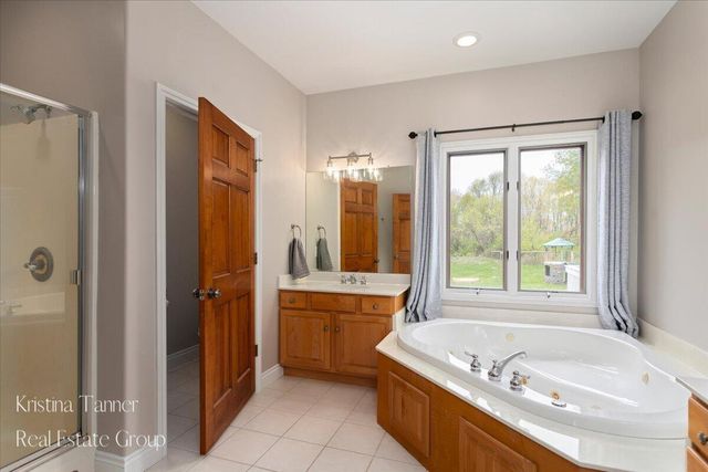 4797 Sunflower Ridge Drive NE, Ada, MI 49301