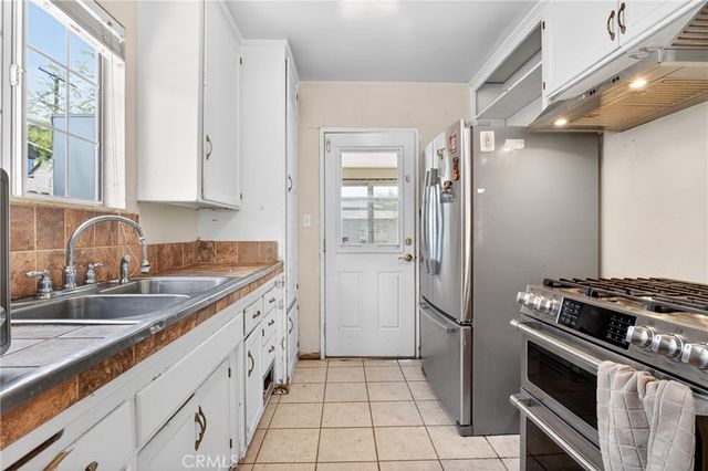 19456 Sherman way, Reseda, CA 91335