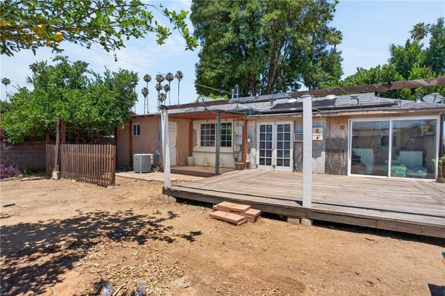 19456 Sherman way, Reseda, CA 91335