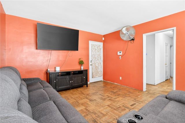 19456 Sherman way, Reseda, CA 91335