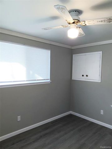 131 S Christine, Westland, MI 48186