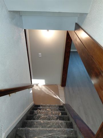 131 S Christine, Westland, MI 48186