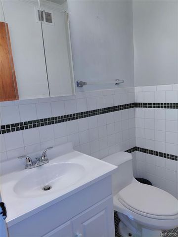 131 S Christine, Westland, MI 48186