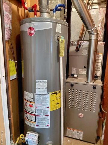 131 S Christine, Westland, MI 48186