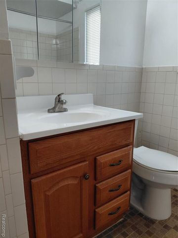 131 S Christine, Westland, MI 48186