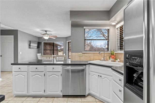 21636 Seminole Court, Siloam Springs, AR 72761