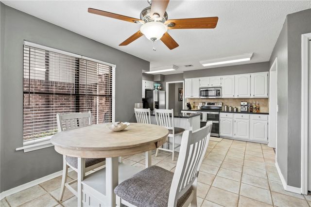 21636 Seminole Court, Siloam Springs, AR 72761