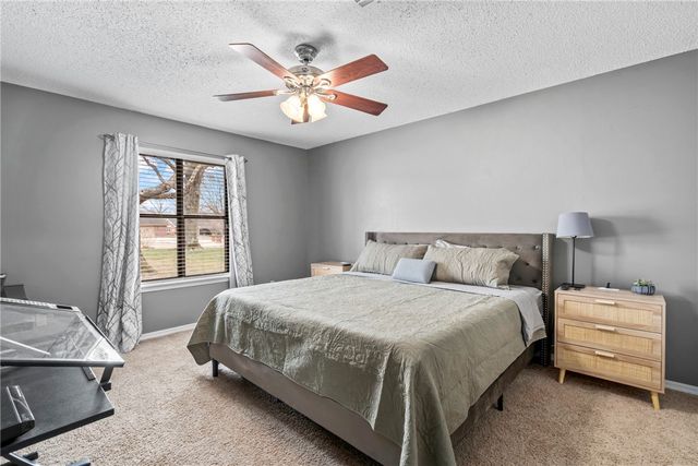 21636 Seminole Court, Siloam Springs, AR 72761