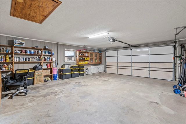 21636 Seminole Court, Siloam Springs, AR 72761