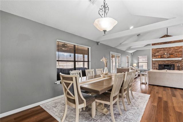 21636 Seminole Court, Siloam Springs, AR 72761