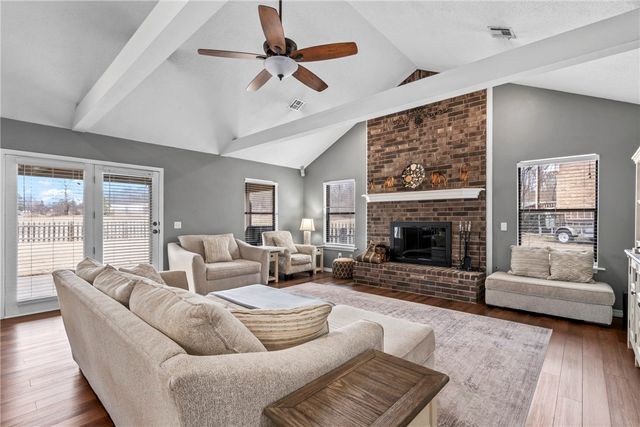 21636 Seminole Court, Siloam Springs, AR 72761