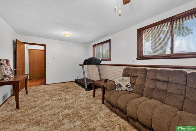 440 Mormon Trail, Lincoln, NE 68521