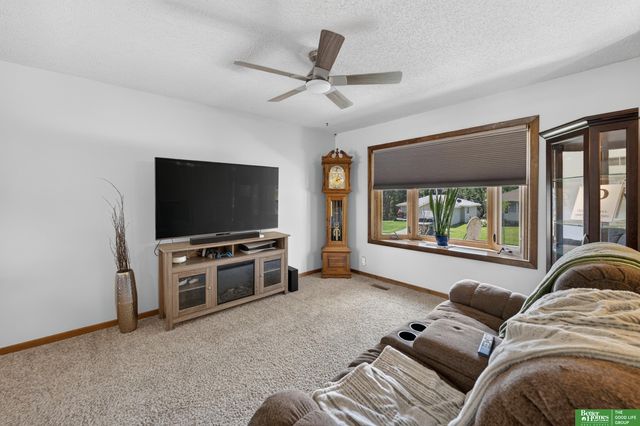440 Mormon Trail, Lincoln, NE 68521