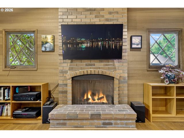 4654 Sw FLOWER Pl, Portland, OR 97221