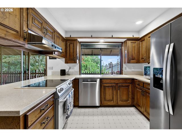 4654 Sw FLOWER Pl, Portland, OR 97221
