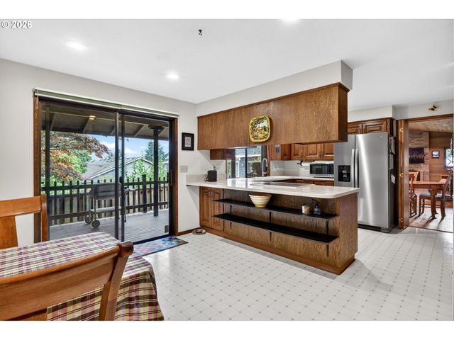 4654 Sw FLOWER Pl, Portland, OR 97221
