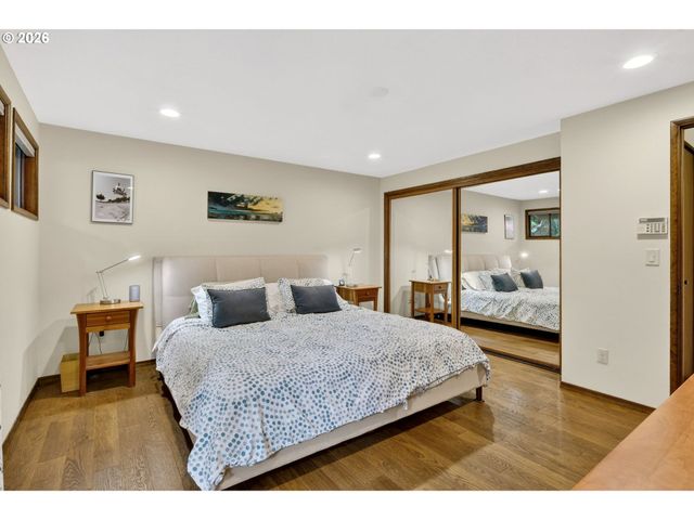 4654 Sw FLOWER Pl, Portland, OR 97221