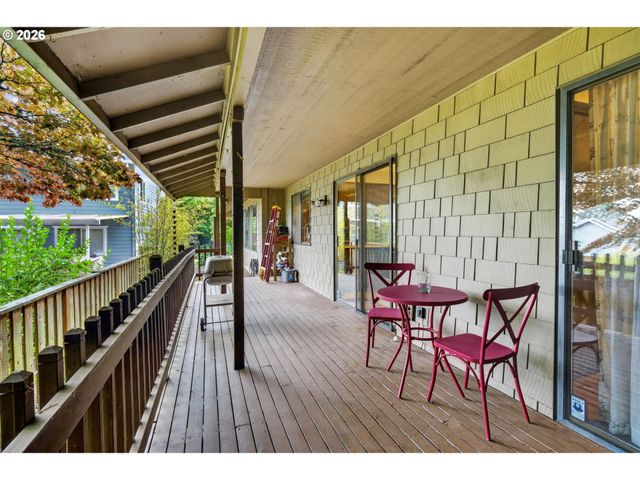 4654 Sw FLOWER Pl, Portland, OR 97221