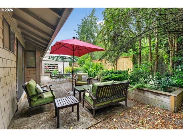 4654 Sw FLOWER Pl, Portland, OR 97221