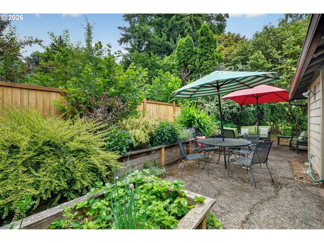 4654 Sw FLOWER Pl, Portland, OR 97221