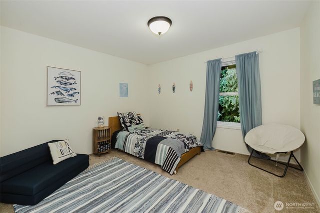 7215 NE Dolphin Drive, Bainbridge Island, WA 98110