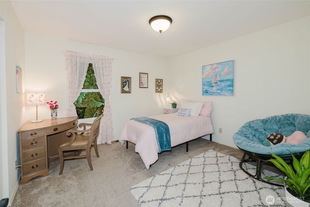 7215 NE Dolphin Drive, Bainbridge Island, WA 98110
