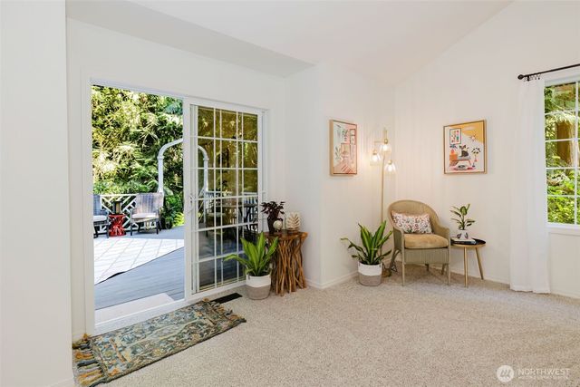 7215 NE Dolphin Drive, Bainbridge Island, WA 98110
