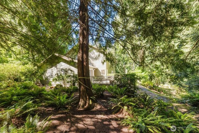 7215 NE Dolphin Drive, Bainbridge Island, WA 98110
