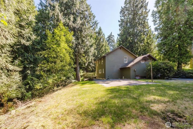 7215 NE Dolphin Drive, Bainbridge Island, WA 98110