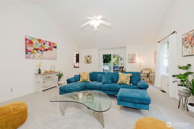 7215 NE Dolphin Drive, Bainbridge Island, WA 98110