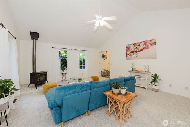 7215 NE Dolphin Drive, Bainbridge Island, WA 98110