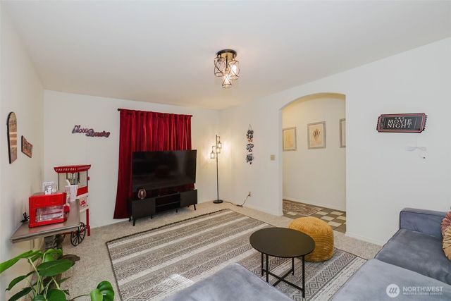 7215 NE Dolphin Drive, Bainbridge Island, WA 98110