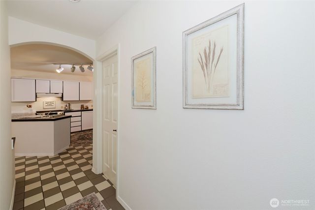 7215 NE Dolphin Drive, Bainbridge Island, WA 98110