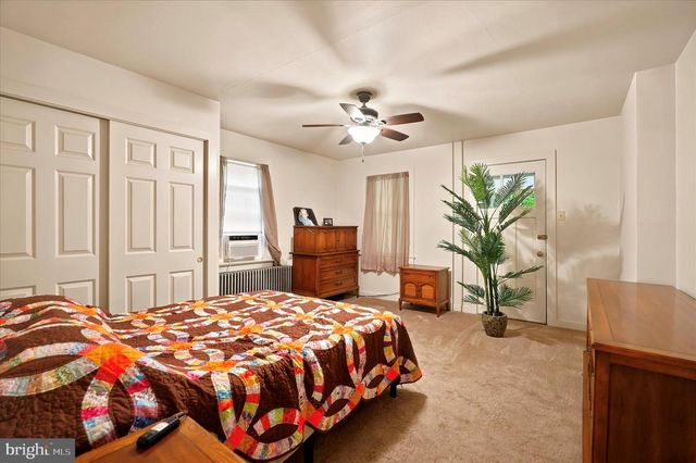 1933 DETWILER RD, Harleysville, PA 19438