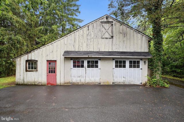 1933 DETWILER RD, Harleysville, PA 19438
