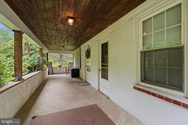 1933 DETWILER RD, Harleysville, PA 19438