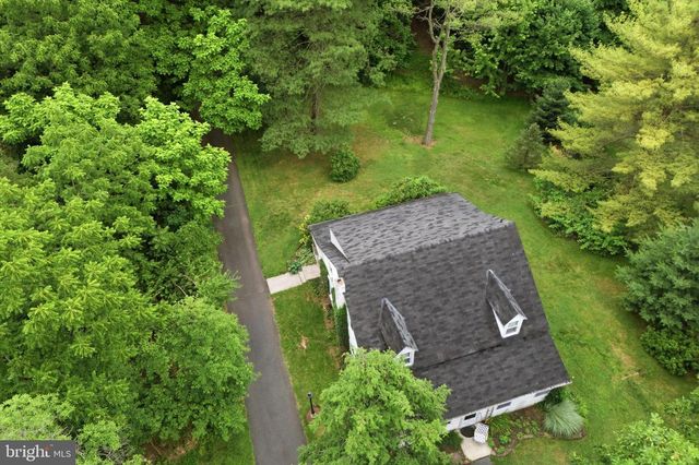 1933 DETWILER RD, Harleysville, PA 19438